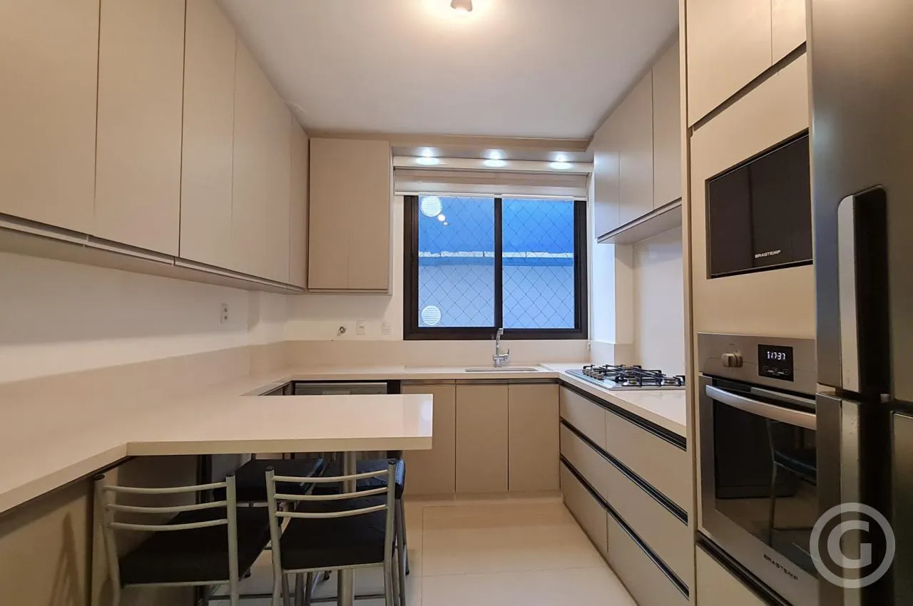Piso amueblado de 147 m² con 3 dormitorios y cocina cerrada — photo 2