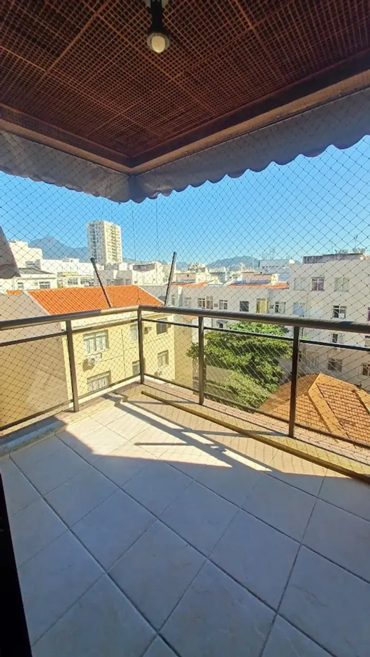 100 m² apartment with 2 bedrooms and a balcony — photo 10