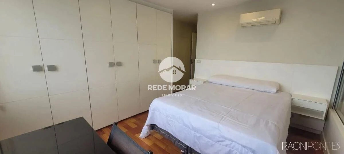 268 m² apartment with a water view and a bathtub — photo 18